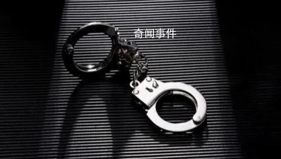 男生被同学持刀杀害 家属:课上行凶